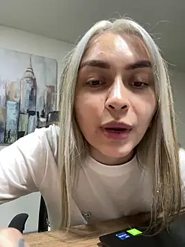 Snapshot of emma_oxford chatting on February 2026 01:53:02 AM emma oxford online show from February 2026 01:53:02 AM