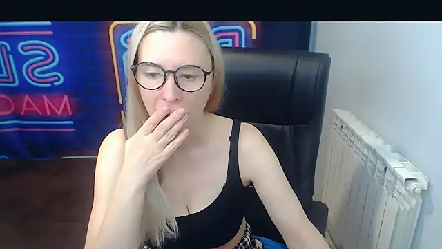 kerakiss877 online show from January 2025 07:56:02 PM