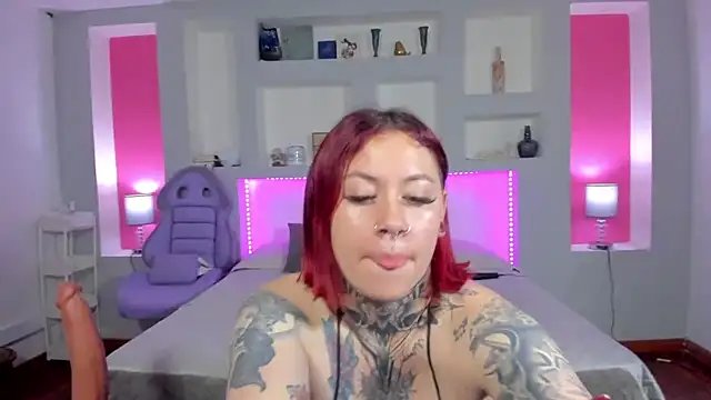 ViolettaBaker  online show from December 2024 07:11:01 PM