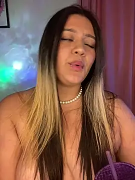 Snapshot of Ari_Martin chatting on January 2025 05:53:01 AM Ari Martin online show from January 2025 05:53:01 AM