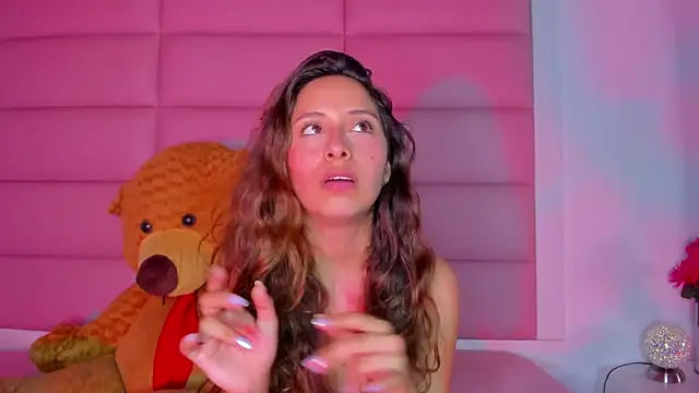 Snapshot of little-Emma chatting on February 2025 06:15:02 AM little-Emma online show from February 2025 06:15:02 AM