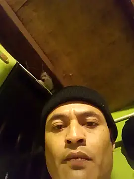 Snapshot of BafflingWhatsis chatting on January 2026 09:58:02 AM BafflingWhatsis online show from January 2026 09:58:02 AM