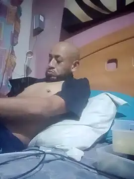 Snapshot of pineda1689 chatting on September 2025 02:02:01 AM pineda1689 online show from September 2025 02:02:01 AM