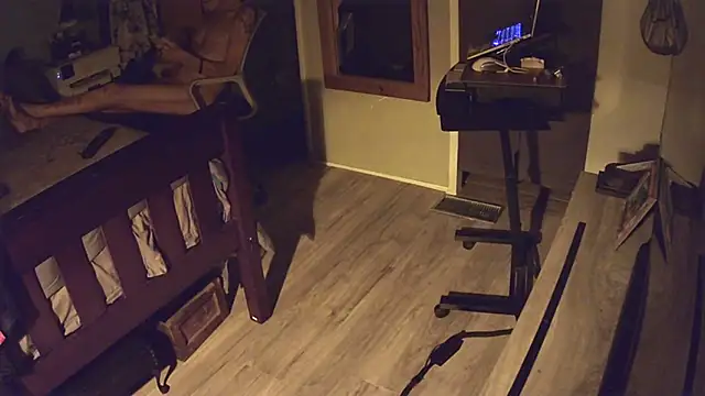 flasher15 online show from April 2026 01:16:02 AM