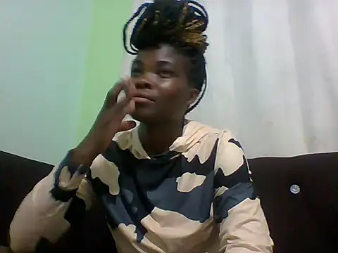 Snapshot of sexxyqueenn22 chatting on October 2025 05:12:02 PM sexxyqueenn22 online show from October 2025 05:12:02 PM