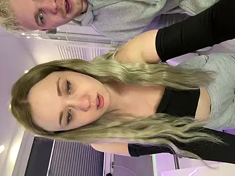 Snapshot of NickyGold_Official chatting on February 2025 08:31:01 PM NickyGold Official online show from February 2025 08:31:01 PM