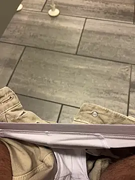 michifolli92 online show from March 2025 03:20:01 PM