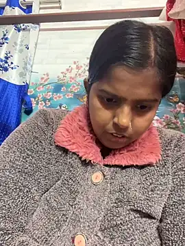 Snapshot of Beauty-queen chatting on January 2025 05:18:01 PM Beauty-queen online show from January 2025 05:18:01 PM