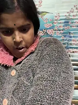 Snapshot of Beauty-queen chatting on January 2025 05:12:02 PM Beauty-queen online show from January 2025 05:12:02 PM