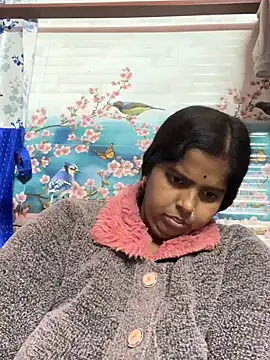 Snapshot of Beauty-queen chatting on January 2025 02:07:01 PM Beauty-queen online show from January 2025 02:07:01 PM