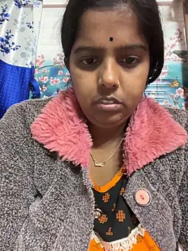 Snapshot of Beauty-queen chatting on February 2025 02:16:02 PM Beauty-queen online show from February 2025 02:16:02 PM