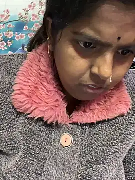 Snapshot of Beauty-queen chatting on February 2025 12:54:01 PM Beauty-queen online show from February 2025 12:54:01 PM