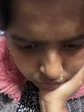 Snapshot of Beauty-queen chatting on February 2025 02:02:01 PM Beauty-queen online show from February 2025 02:02:01 PM