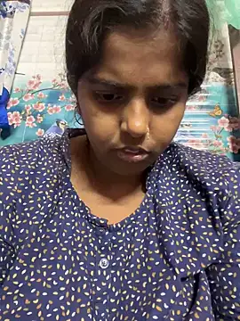 Snapshot of Beauty-queen chatting on March 2025 02:04:02 PM Beauty-queen online show from March 2025 02:04:02 PM