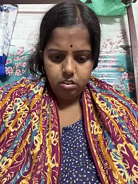 Snapshot of Beauty-queen chatting on March 2025 01:24:02 PM Beauty-queen online show from March 2025 01:24:02 PM