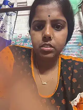 Snapshot of Beauty-queen chatting on March 2025 04:46:01 PM Beauty-queen online show from March 2025 04:46:01 PM