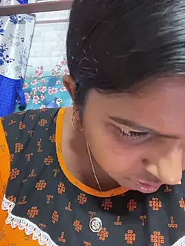 Snapshot of Beauty-queen chatting on March 2025 09:26:01 AM Beauty-queen online show from March 2025 09:26:01 AM