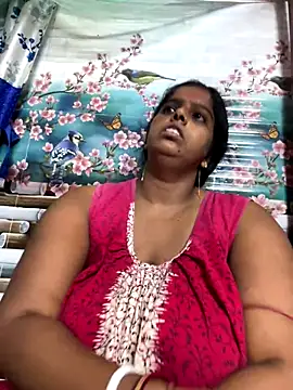 Snapshot of Beauty-queen chatting on September 2025 10:40:01 AM Beauty-queen online show from September 2025 10:40:01 AM