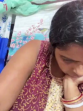 Snapshot of Beauty-queen chatting on October 2025 12:26:01 PM Beauty-queen online show from October 2025 12:26:01 PM