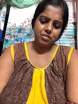 Snapshot of Beauty-queen chatting on October 2025 10:30:01 AM Beauty-queen online show from October 2025 10:30:01 AM