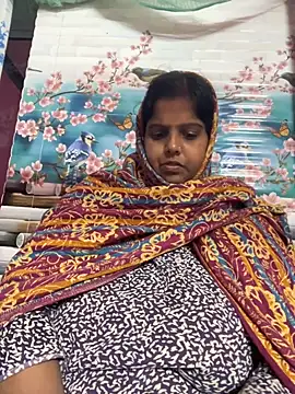 Beauty-queen online show from November 2025 02:27:02 PM