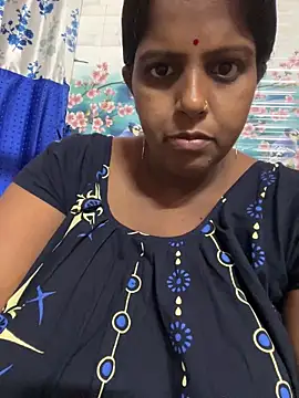 Beauty-queen online show from April 2026 01:53:02 PM