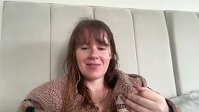 redheadrosie69 online show from October 2025 09:20:01 AM