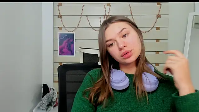 Josephine Kiss online show from February 2025 07:22:02 PM