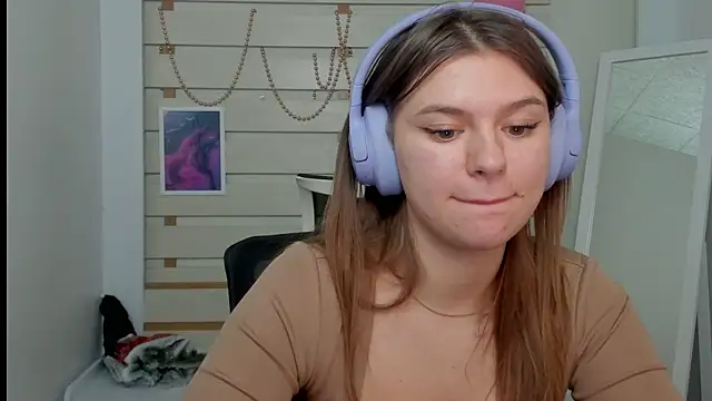 Josephine Kiss online show from February 2025 04:33:02 PM