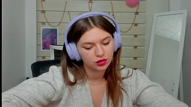 Josephine Kiss online show from February 2025 04:15:01 PM