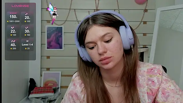 Josephine Kiss online show from March 2025 01:57:02 PM