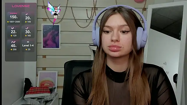 Josephine Kiss online show from March 2025 05:06:02 PM