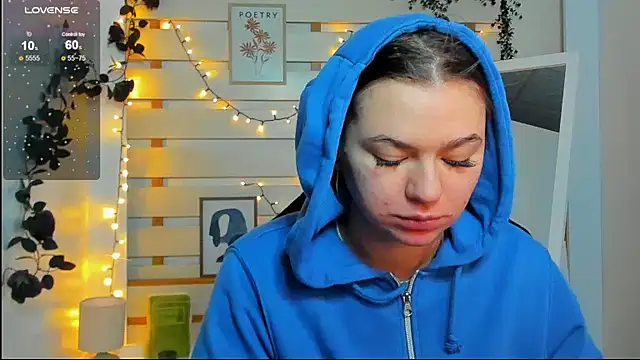 Josephine Kiss online show from February 2026 11:47:02 AM