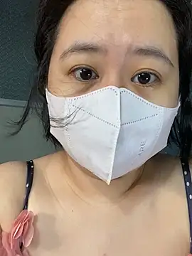 ninini92 online show from February 2025 01:05:02 PM