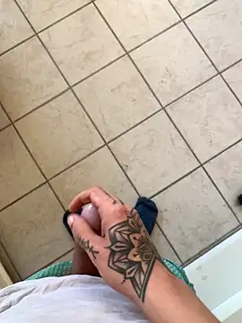 Snapshot of YoungDick25 chatting on October 2025 08:43:01 AM YoungDick25 online show from October 2025 08:43:01 AM