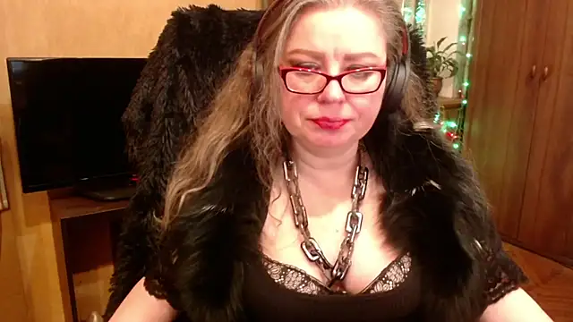 Miss Tress online show from February 2025 06:19:01 PM
