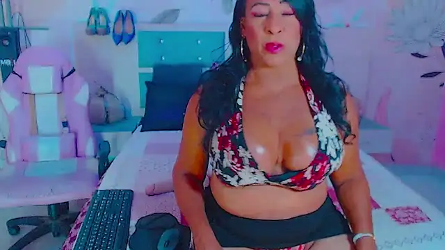 Snapshot of Lustfultshot chatting on January 2025 02:38:01 AM Lustfultshot online show from January 2025 02:38:01 AM