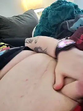 Snapshot of Barrentine88 chatting on December 2024 10:05:01 PM Barrentine88 online show from December 2024 10:05:01 PM