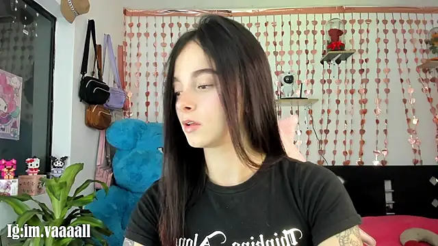 lucyy tay online show from September 2025 11:19:02 PM