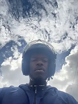 Snapshot of dkyonsy chatting on February 2026 01:01:02 PM dkyonsy online show from February 2026 01:01:02 PM