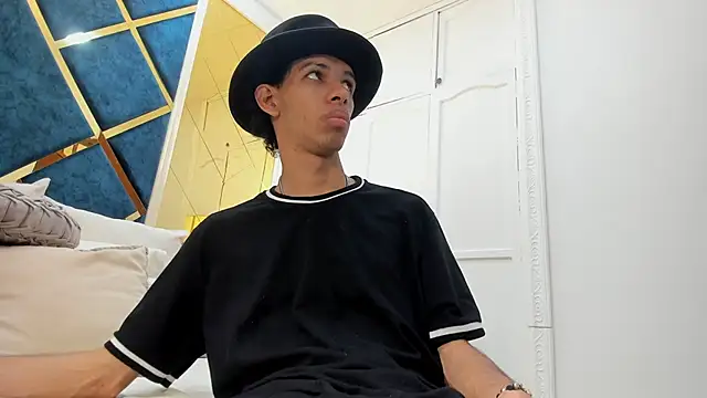 TomyMosterCock online show from April 2026 10:09:02 PM