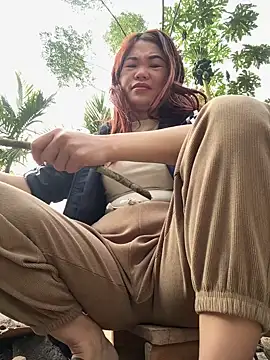 Snapshot of Emily_9xx chatting on December 2024 02:17:02 AM Emily 9xx online show from December 2024 02:17:02 AM