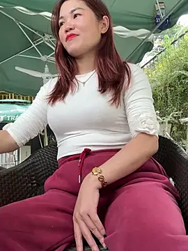 Snapshot of Emily_9xx chatting on December 2024 06:31:01 AM Emily 9xx online show from December 2024 06:31:01 AM