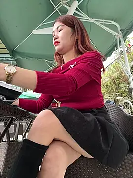 Snapshot of Emily_9xx chatting on February 2025 05:02:01 AM Emily 9xx online show from February 2025 05:02:01 AM