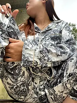 Snapshot of Emily_9xx chatting on October 2025 04:20:02 AM Emily 9xx online show from October 2025 04:20:02 AM