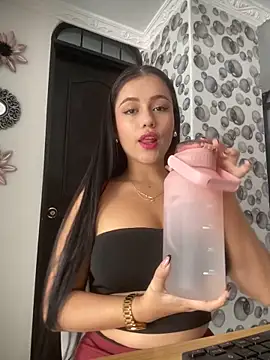 Snapshot of AbbyMillerrr chatting on September 2025 04:43:01 PM AbbyMillerrr online show from September 2025 04:43:01 PM