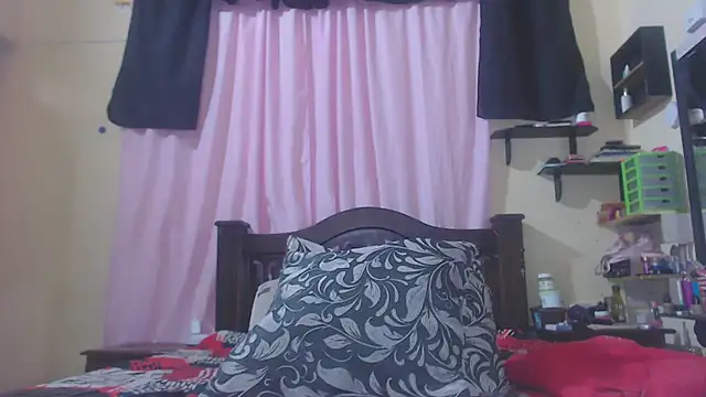 Snapshot of Karina_Molina chatting on December 2024 07:18:01 PM Karina Molina online show from December 2024 07:18:01 PM