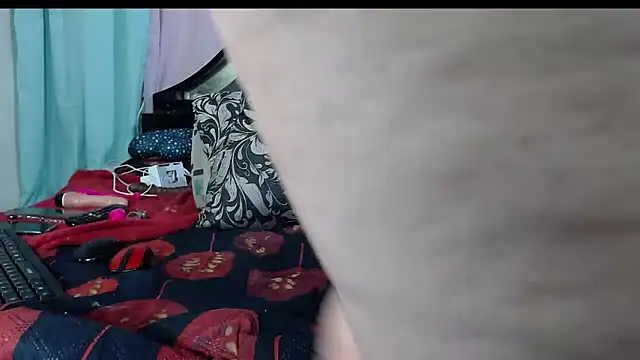 Snapshot of Karina_Molina chatting on February 2025 09:03:02 PM Karina Molina online show from February 2025 09:03:02 PM