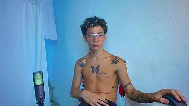 Snapshot of mateodeamjo chatting on April 2026 06:19:01 AM mateodeamjo online show from April 2026 06:19:01 AM