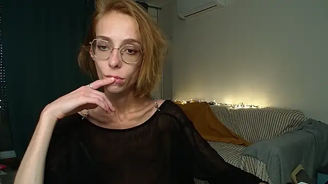 amber quell here online show from May 2026 03:53:02 PM